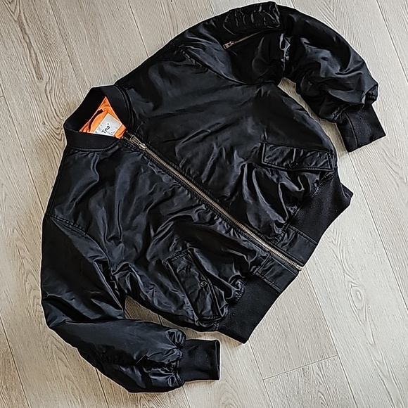 ✨️ SOLD ✨️ TNA | Tahoe Down Bomber Jacket, Med - Picture 2 of 14